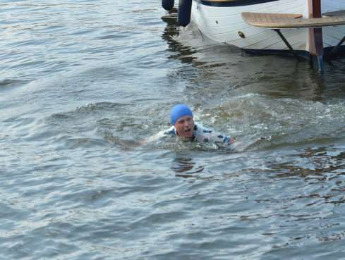 David Deyl plaval ve Vltavě