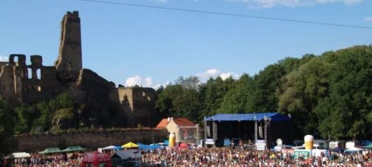 Festival Okoř letos nabídne i vystoupení Báry Polákové