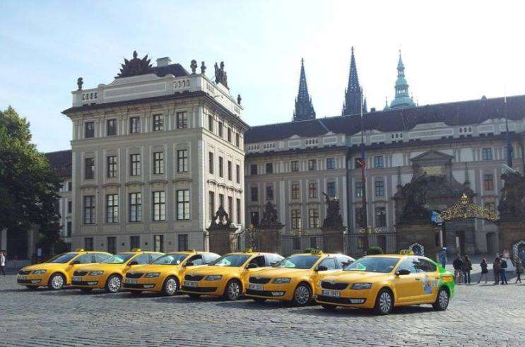 Taxi Praha: Dostaňte se domů z divadla i koncertů rychle a bezpečně