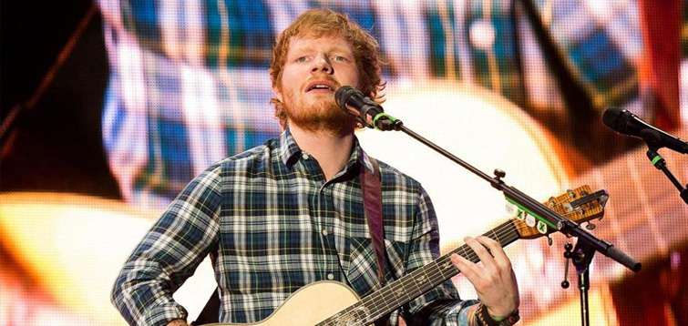 Ed Sheeran bude mít v Praze další koncert.