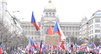 Demonstrace proti bídě v Praze. Podívejte se na fotky z Václaváku