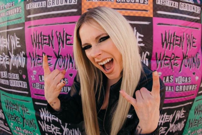 Avril Lavigne vystoupí na Rock for People 2024